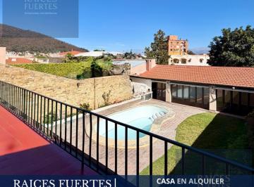 Casa · 1 Cochera · Casa - Bo. Tres Cerritos