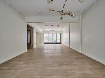 Departamento · 218m² · 4 Ambientes · 1 Cochera · Tres Dorm. (1 Suite) 2 Baños y Toilette. Cochera Fija. Seguridad. Reciclado. Recoleta