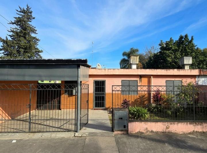 Casa · 105m² · 5 Ambientes · 1 Cochera