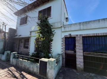 Casa de 5 ambientes, Lomas de Zamora · Casa en Venta en Lomas de Zamora - 5 Ambientes
