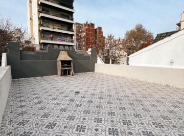 PH de 5 ambientes, Flores · Excelente Propiedad Única en Flores, Reciclada a Nuevo, con Patio Cubierto, Cascada y Terraza Propia
