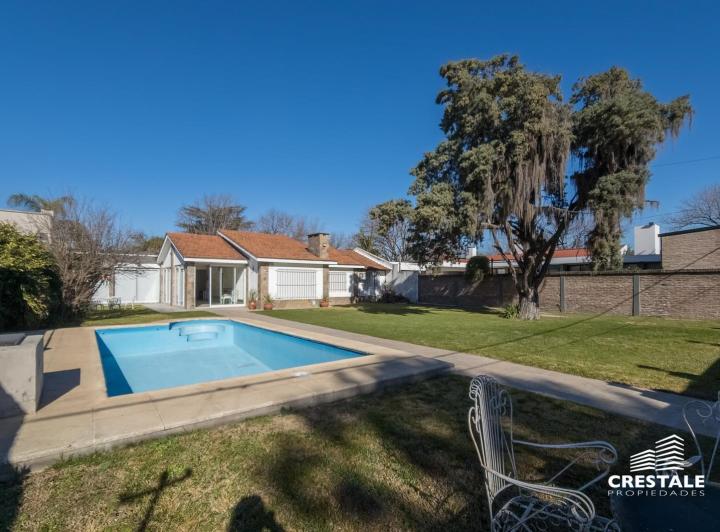 Terreno · 250m² · 5 Ambientes · 1 Cochera