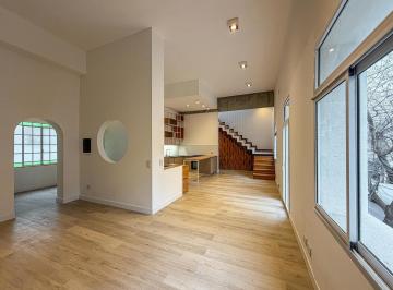 Casa · 143m² · 5 Ambientes · Casa en Planta Alta con 3 Dorm., Terraza y Quincho