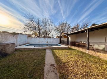 portada · Casa 3 Dorm., Estudio, Patio y Pileta en Venta Fisherton