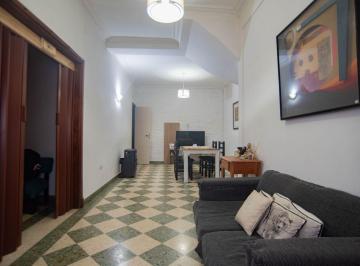 Casa · 220m² · 5 Ambientes · Venta Casa 7 Ambientes en Don Bosco con Patio