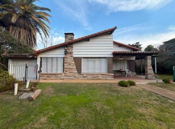 Casa · 250m² · 3 Ambientes · 5 Cocheras · Venta Casa Quinta Sobre Tres Lotes – Libertad