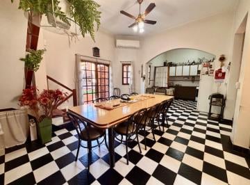 Casa · 250m² · 6 Ambientes · 3 Cocheras · Venta Casa 6 Amb Doble Lote Villa Sarmiento Haedo