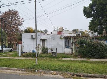 Casa de 1 ambiente, Malvinas Argentinas · Vivienda en Venta - Villa de Mayo a 300 m de Calle Eva Perón y a 600 m de La Estación Villa de Mayo
