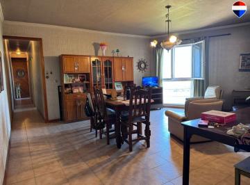 Departamento · 82m² · 4 Ambientes · 1 Cochera · Venta Departamento 4 Amb. Sarandi Apto Credito