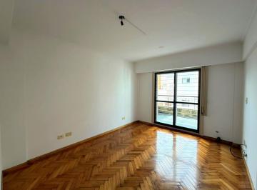 Departamento · 62m² · 3 Ambientes · 1 Cochera · Semipiso de 2 Dorm. con Cochera