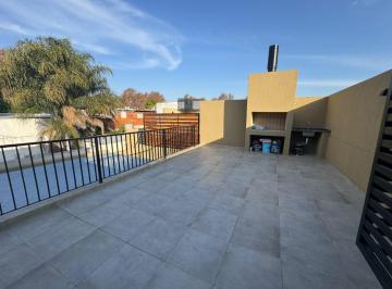 PH · 56m² · 2 Dormitorios · Casa en Venta en Echesortu con Patio y Parrilla.