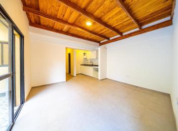 PH · 56m² · 2 Dormitorios · Casa en Venta en Echesortu con Patio y Parrilla.