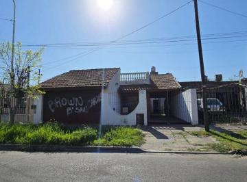 JAP-JAP-2497_2 · Alquiler de Casa 4 Ambientes en Isidro Casanova