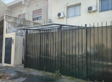 PH · 76m² · 2 Ambientes · 2 Deptos Tipo Casa en Block