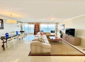 Departamento · 224m² · 4 Dormitorios · 2 Cocheras · Departamento en Playa Mansa
