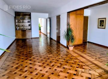 Departamento · 105m² · 5 Ambientes · Venta | Piso Exclusivo con Quincho Parrillero y Terraza Propia
