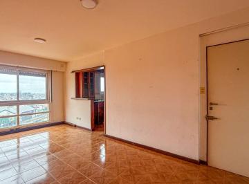 Departamento · 51m² · 3 Ambientes · 1 Cochera · Venta de Departamento 3 Amb Barrio Constitucion