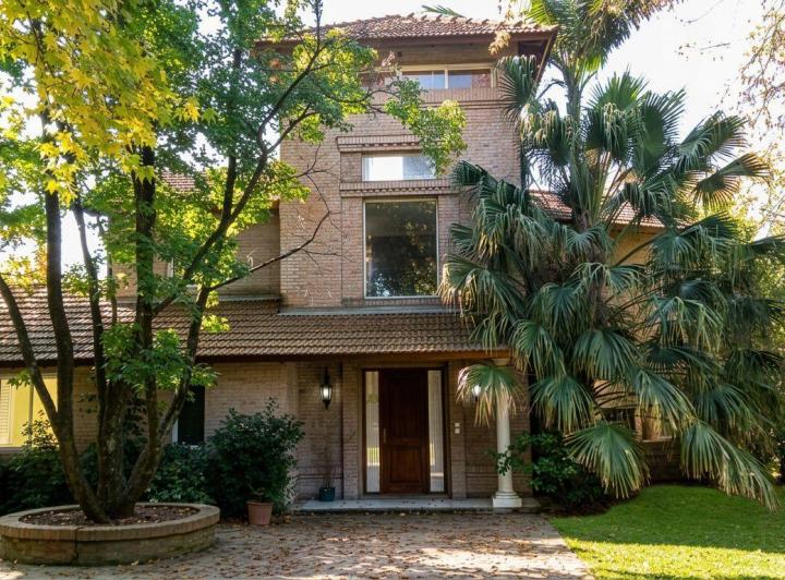 Casa · 250m² · 4 Ambientes