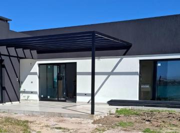 Casa · 140m² · 3 Dormitorios · 1 Cochera · Venta Casa Barrio San Pablo - 4 Ambientes - Pilar