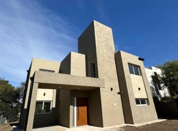 Casa de 6 ambientes, Villa Allende · Venta Casa a Estrenar Barrio Cerrado Las Marias en Villa Allende