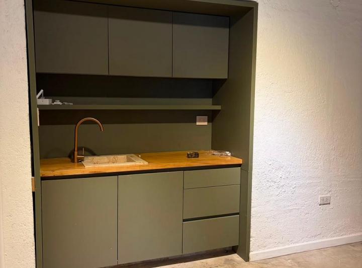 Oficina comercial · 200m² · 8 Ambientes · 4 Cocheras