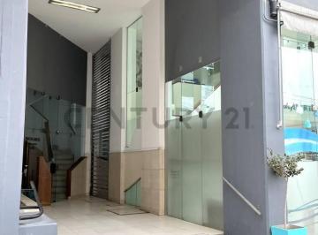 Departamento · 6825m² · 3 Ambientes · 1 Cochera · Exclusivo Departamento 2 Dorm. en Pleno Centro con Cochera y Baulera. Venado Tuerto