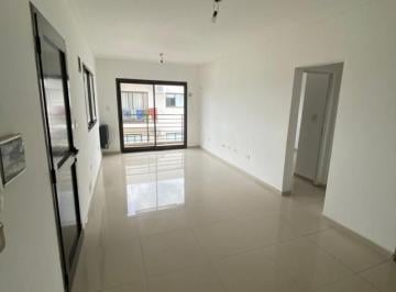 Departamento · 47m² · 2 Ambientes · 1 Cochera · Depto de 1 Dorm. C/cochera en Juan B Justo 668