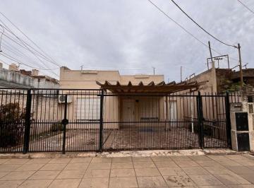 PH · 73m² · 4 Ambientes · 1 Cochera · Venta PH Al Frente C/cochera Ballester