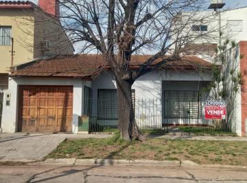 Casa · 108m² · 3 Ambientes · 1 Cochera · Casa en Quilmes Oeste
