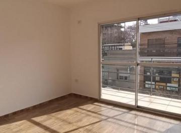 Departamento · 40m² · 2 Ambientes · 2 Ambientes Al Frente 1° Piso por Escalera
