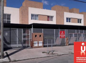 Casa de 5 ambientes, Córdoba · Alquiler Bº 1º de Mayo Duplex Callao 1909 Esquina Rosales 2 Dorm. + Patio + Cochera