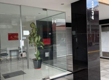 Departamento de 2 ambientes, Flores · Casi a Estrenar Al Frente con Balcon C/cochera.