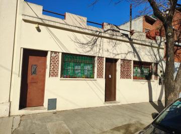 PH de 3 ambientes, Parque Avellaneda · Alquiler PH 2 1/2 Ambientes en Alquiler con Patio Propio - Tandil 3832