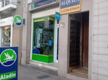 Local comercial · 30m² · Local Guemes Alquiler X 24 Meses