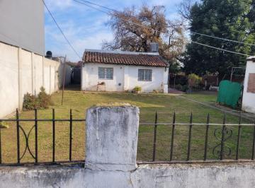 Casa · 140m² · 4 Ambientes · Casa en Venta Lote Doble Frente 600 m² Totales