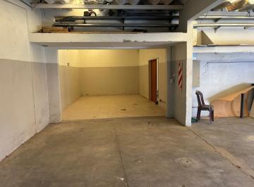 Bodega-Galpón · 667m² · 8 Ambientes · Venta de Galpón en Castelar
