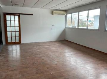 Departamento de 7 ambientes, La Plata · Departamento Al Frente en Primer Piso en Alquiler – Calle 137 Esq 80, Los Hornos