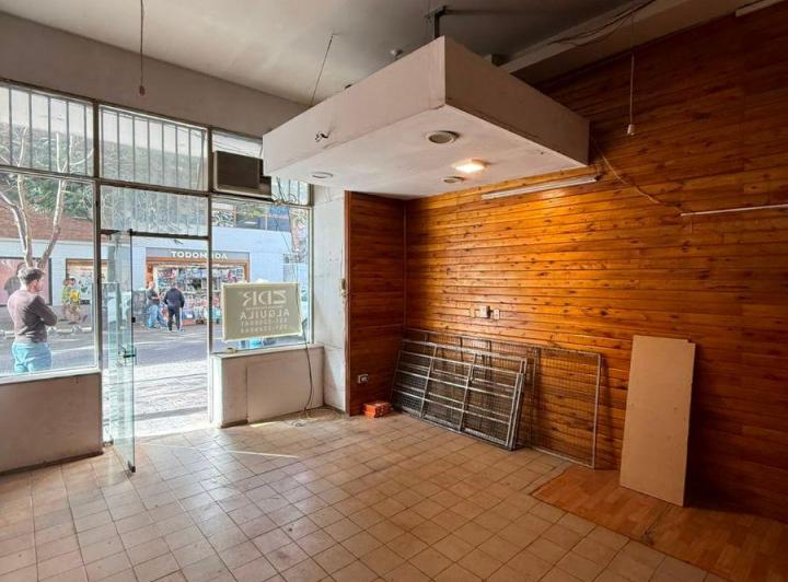 Local comercial · 110m² · 3 Ambientes