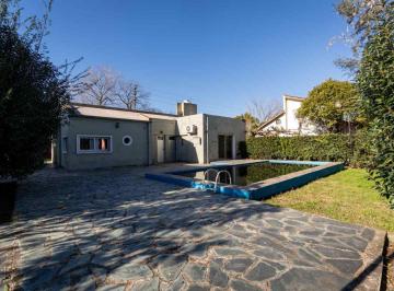 Casa · 130m² · 5 Ambientes · 3 Cocheras · Casa en Venta City Bell
