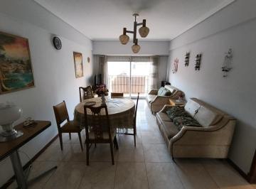 Departamento · 58m² · 3 Ambientes · Departamento de 3 Ambientes a La Calle
