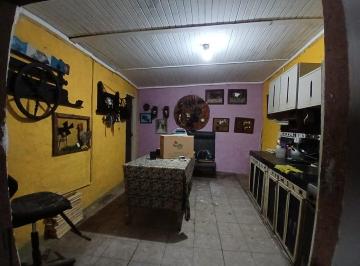Casa · 81m² · 4 Ambientes · 1 Cochera · Casa 3 Ambientes en Ituzaingo con Excelente Ubicacion
