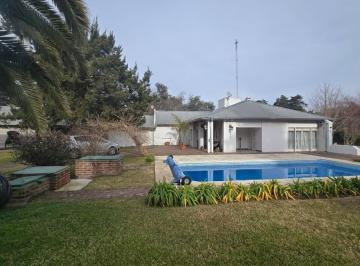 Casa · 123m² · 4 Ambientes · 1 Cochera · Casa Chalet en Venta en El Remanso, Exaltación de La Cruz, G. B. a. Zona Norte