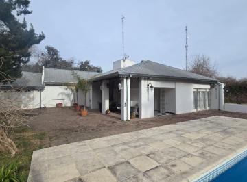 Casa · 123m² · 4 Ambientes · 1 Cochera · Casa Chalet en Venta en El Remanso, Exaltación de La Cruz, G. B. a. Zona Norte