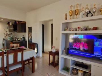 Departamento de 3 ambientes, Esteban Echeverría · Departamento en Venta en El Centro de Monte Grande