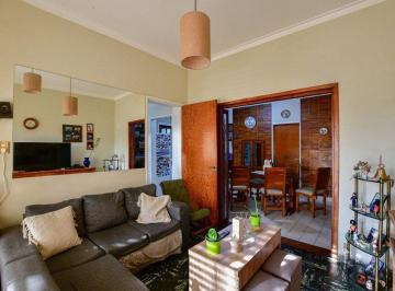 Casa · 160m² · 4 Ambientes · 1 Cochera · Casas en Venta en La Plata