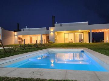 Casa · 93m² · 1 Cochera · Casa en Venta en Barrio Privado Quiloazas