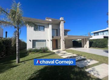 Casa · 288m² · 5 Ambientes · 2 Cocheras · Alquiler | Casa Al Agua 3 Dorm., Escritorio y Muelle. Barrio Muelles, Puertos