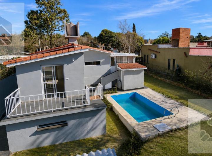 Casa · 450m² · 5 Ambientes · 2 Cocheras
