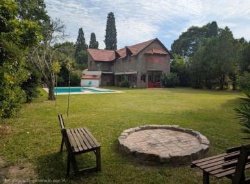 Casa de 5 ambientes, Funes · Cane Al 4200
