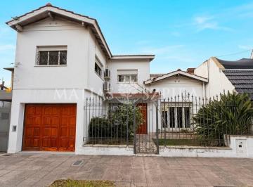 Casa · 190m² · 4 Ambientes · 3 Cocheras · Venta, Casa 4 Ambientes Castelar 5 Cuadras Estación